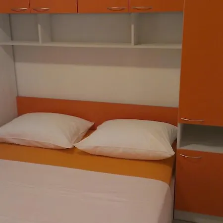 Hana Starigrad Paklenica